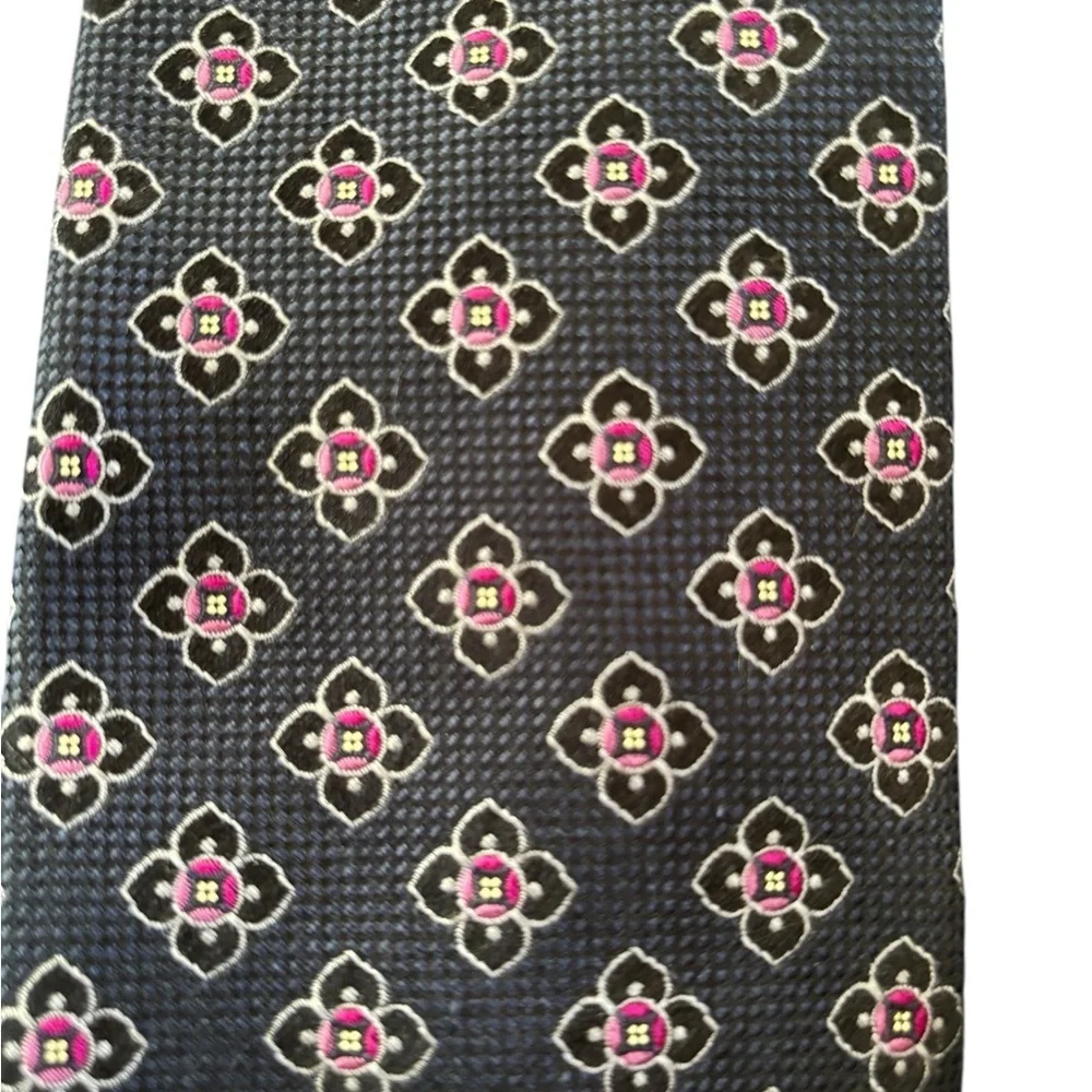 Brooks Brothers Printed Floral Navy Pink Silk Necktie 3.5” Office Business
